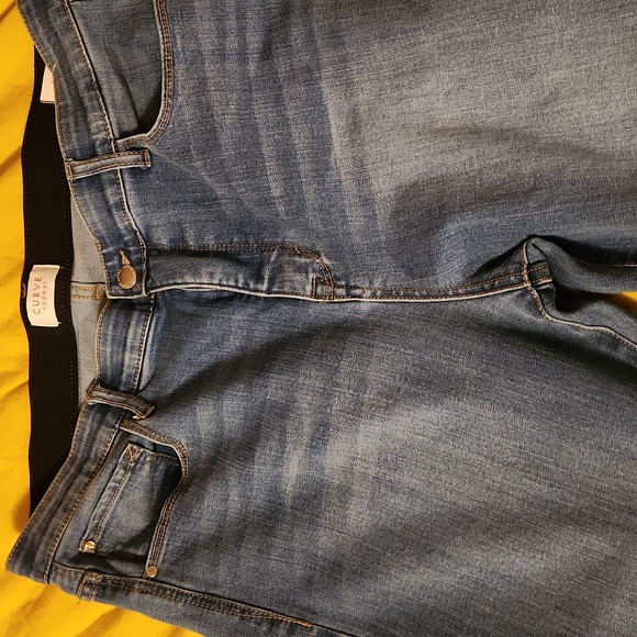 Jeans - Picture 1 of 3